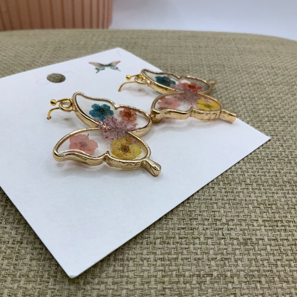 Butterfly Pressed Dried Flowers Resin Gold Tone Earrings - Picture 4 of 6